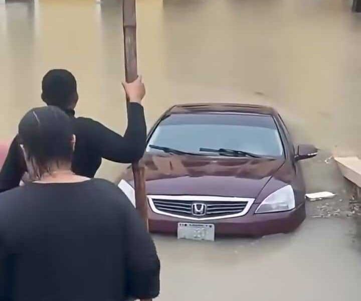 Uyo flood video showing a residential building submerged by floodwaters in Uyo